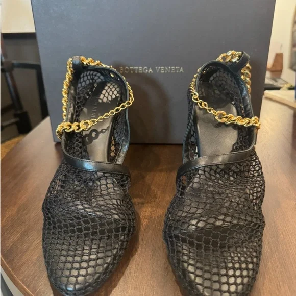Bottega Veneta Black Mesh Heels with Gold Chain - Picture 8 of 9